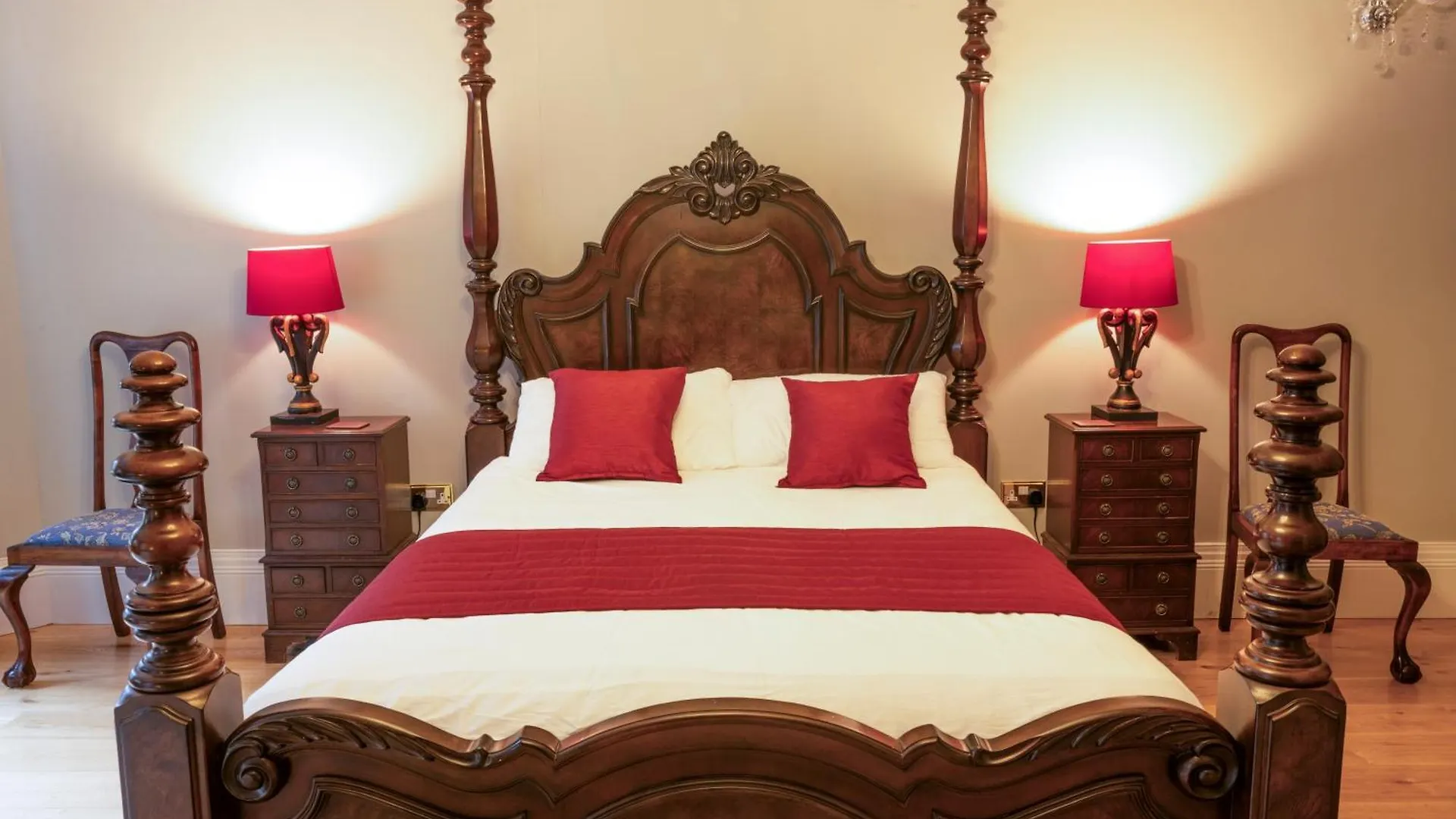 Huntsland House Bed & Breakfast Burstow