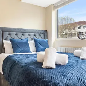  Guest house Twickenham Homes