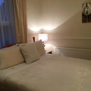  Guest house Caris United Kingdom